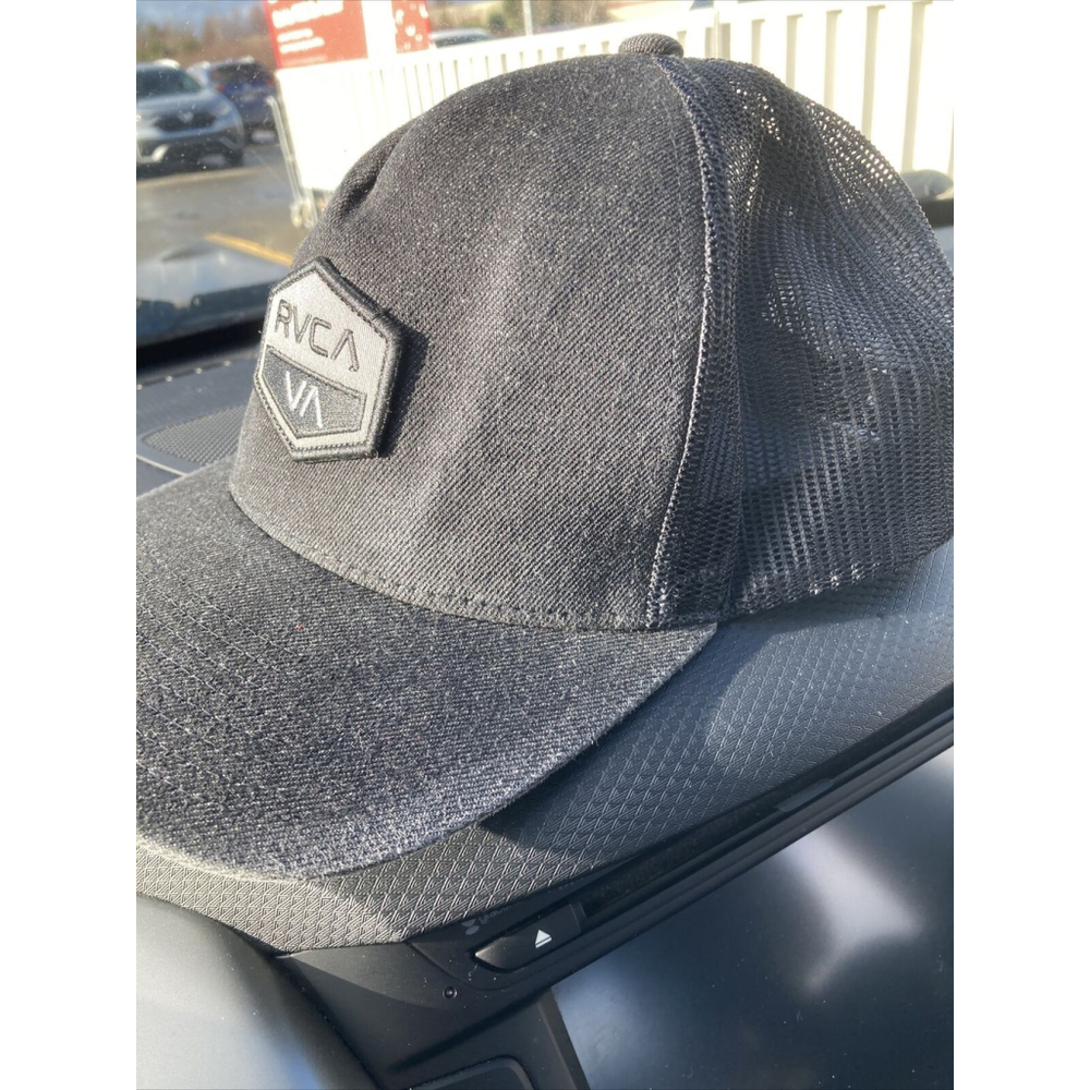 RVCA #16 Trucker Hat - Black MID FIT